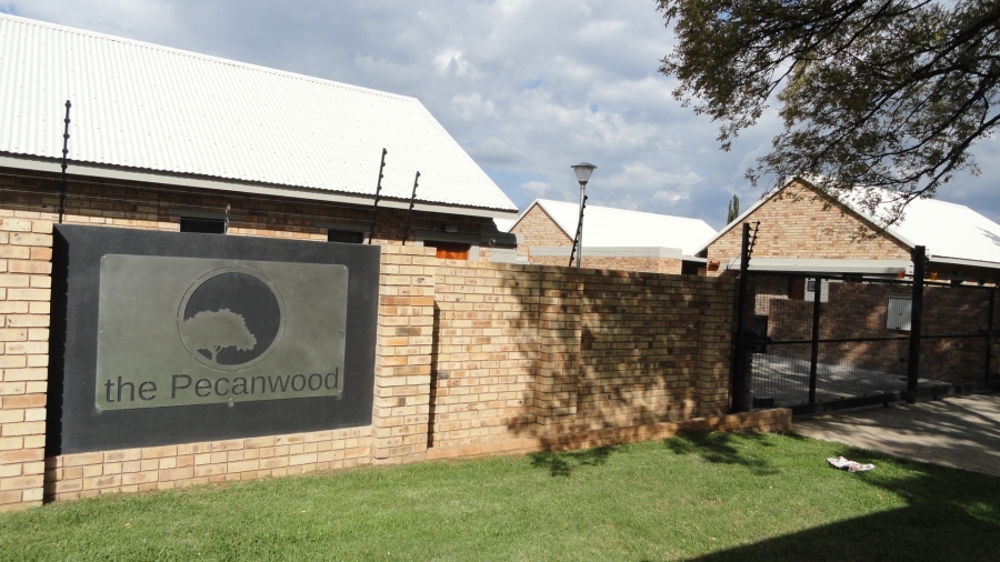 To Let 3 Bedroom Property for Rent in Die Bult North West